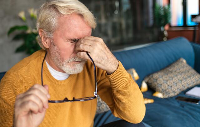 Wenn die Erschöpfung nach COVID nicht weichen will, gilt es, beson-ders auf die Versorgung mit den Vitami-nen B6, B12 und Folsäure zu achten. | Foto: stock.adobe.com / Kucherav