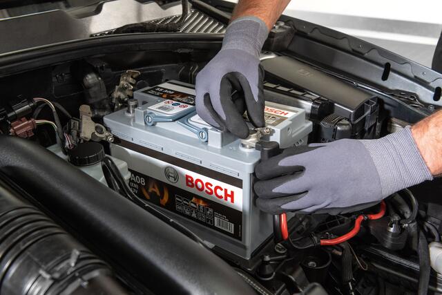 Eine Überprüfung der Batterie und bei Bedarf ein Austausch kann viele Pannen verhindern. Foto: djd/Robert Bosch GmbH | Foto: djd/Robert Bosch GmbH