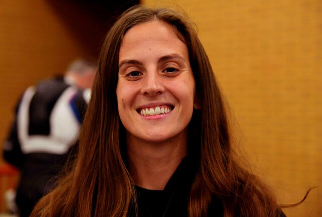 Mireia Torras Parera, die mit 87 Treffern in 13 Matches den zweiten Platz der Torjägerinnenliste in der Zweiten LIGA Damenhandball für sich beansprucht und die dem Mittelfeld der SUN in futuru (23/24) gut tun würde, sehr gut...Spielt wie Grijseels...
Beste Spielerin der Zweiten LIGA im Moment, seit dieser Saison, mit Grijseelschen Tiefpunkt...Darf jetzt mit Laila Ihlefeldt und Svenja Mann für Ketsch Punkte sammeln, was sie jetzt nach heftiger Auswärtsniederlage in Solingen (26:41) gegen Mainz 05 auch getan hat...Die Flames dürften transfertechnisch in den Startlöchern stehen...auch bei Laila Ihlefeldt und Svenja Mann und Carmen Moser und und und...
FotoArchiv Merkel+Merkel