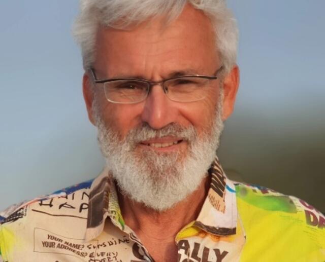 Wolfgang Merkel / Foto Irena Maria Merkel / Maspalomas
Autor/Fotograf/investigativer Journalismus (Die LIGA...ein krankes System ? Siehe auch "Spiegel"&gt;&gt;Erik Eggers zu Blomberg Lippe...