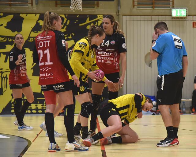 Alina Grijseels, die Vielgefoulte...
Foto Wolfgang Merkel