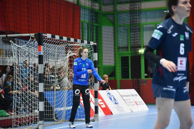 Sarah Wachter, die klare Nummer eins im Gehäuse der SUN.
Wird nach der Saison kaum zu halten sein...
FotoArchiv Merkel+Merkel