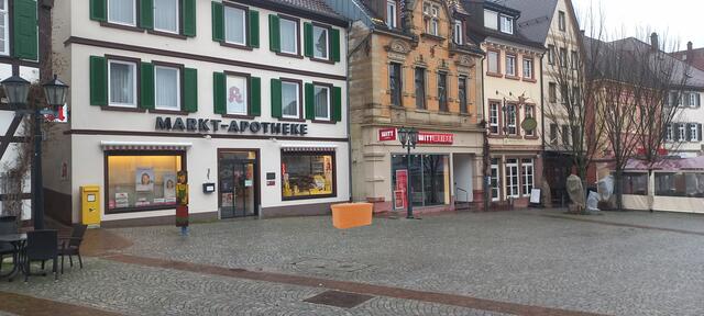 Dies wäre der Standort des Modells vor der Marktapotheke. | Foto: Goll