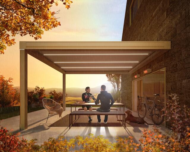 Outdoor-Zeiten auch im Regen genießen: Ein geschlossenes Lamellendach ist auch für Regenfälle gerüstet. | Foto: DJD/Weinor