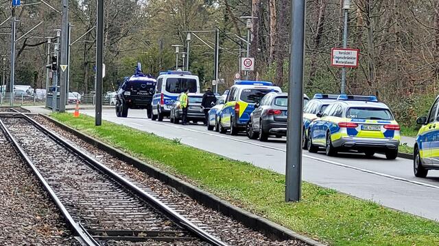 An der Europäischen Schule in Karlsruhe kam es zu einem Alarm. | Foto: Gress / EinsatzReport24