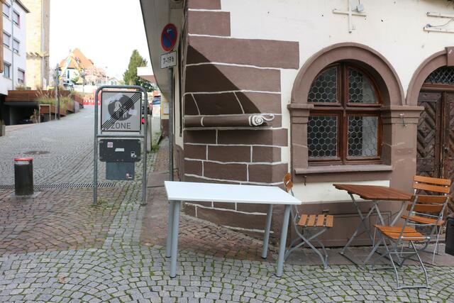 Hinter dem Marktbrunnen würde das Stadtmodell etwas verloren wirken. | Foto: kuna