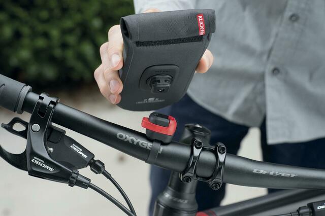 Mit der wetterfesten Phonebag gehen Smartphones gut geschützt auf Rad-Tour. | Foto: Rixen &amp; Kaul/akz-o