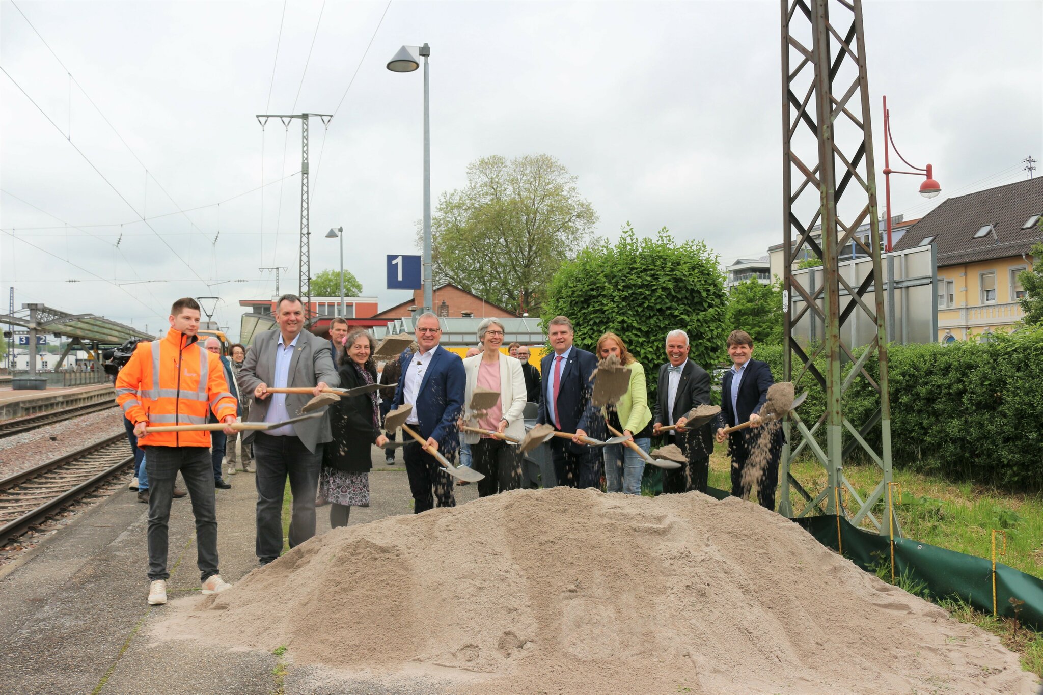 Spatenstich für Programm