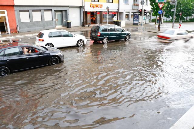 Ein schweres Unwetter ist am Montag, 22. Mai, über Pforzheim und Teilen des Enzkreises niedergegangen. | Foto: Gress / Einsatz-Report24
