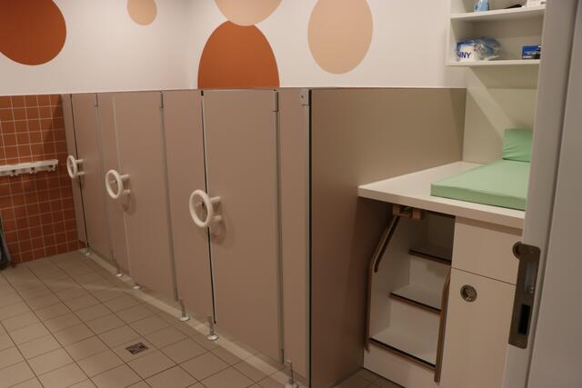 Kindertoiletten mit Wickelbereich | Foto: Gemeinde Oberderdingen