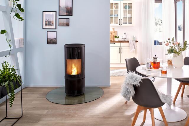 Holz sichert als anerkannter regenerativer Energieträger die unabhängige Versorgung mit der Wohlfühlwärme der Zukunft.
| Foto: AdK/www.kachelofenwelt.de/LED