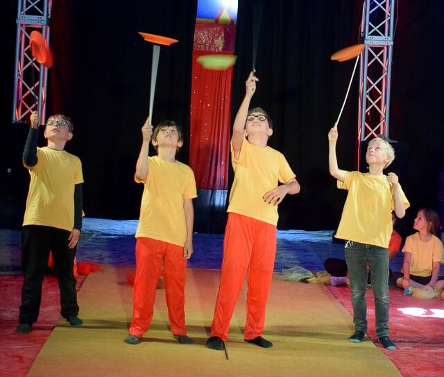 Teller-Jonglage.  | Foto: Förderverein Schillerschule Bretten e.V.