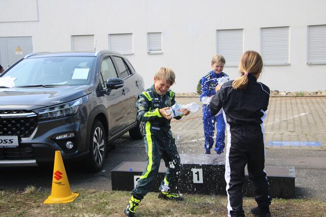 Siegerehrung der Klasse 1. Luna Gundelfinger vom AC Bretten belegte den 3. Platz.