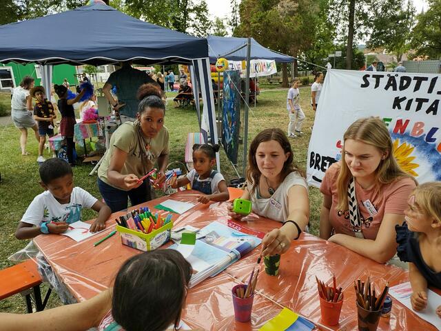 Malen beim KiGa Sonnenblume | Foto: GJ-L