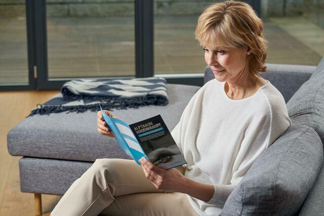 Im Kampf gegen schmerzhafte nächtliche Wadenkrämpfe kann ein Schmerztagebuch hilfreich sein. | Foto: Cassella-med GmbH &amp; Co/akz-o