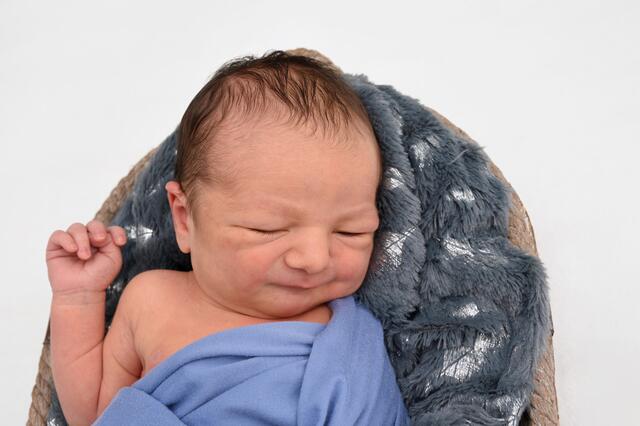 Luis Imeraj aus Menzingen kam am 02.09.2023 in der Fürst-Stirum Klinik Bruchsal zur Welt und wog bei einer Größe von 53 Zentimetern 3600 Gramm. | Foto: babysmile24.de