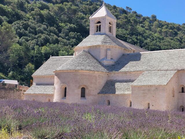Ursula Schütz: "Abtei von Sénanque." | Foto: Ursula Schütz
