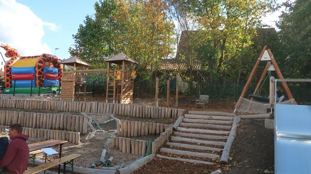 Das Außengelände lädt zum Spielen und Toben, ist aber noch nicht ganz fertig.  | Foto: Jennifer Warzecha