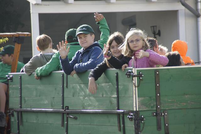 Bulldoganhänger dicht besetzt | Foto: Julia Böttle