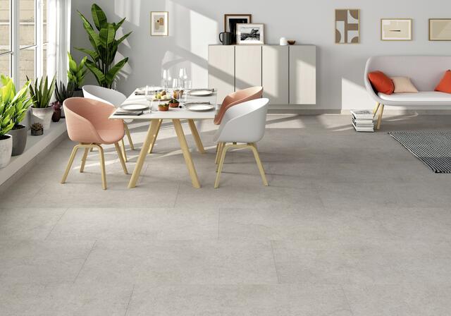 Die hohe Wärmeleitfähigkeit keramischer Bodenbeläge sorgt dafür, dass die Wärme aus einer Fußbodenheizung schnell und verlustarm an den Raum abgegeben wird.
 | Foto: DJD/Deutsche-Fliese.de/Nordceram