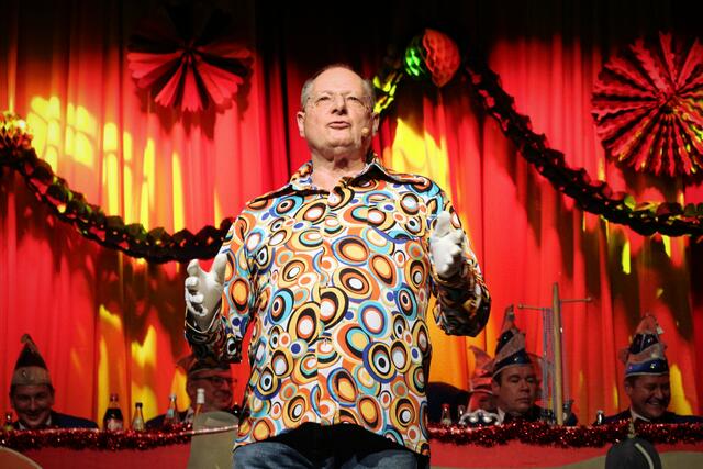 Beim Dummschwätzer vom Stadtpark Hansi Klees bekommt die aktuelle Regierung ihr Fett weg | Foto: kuna