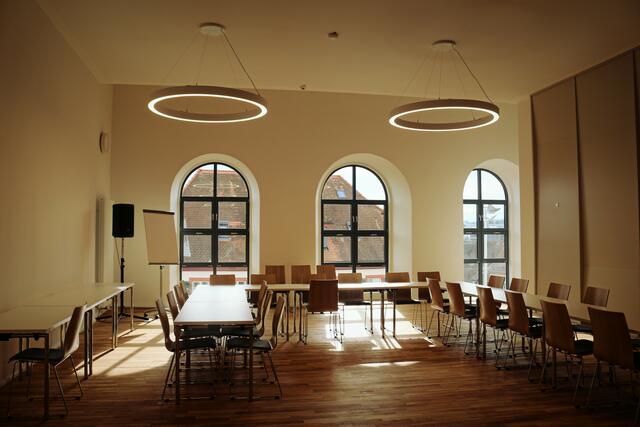 Der große Saal im Obergeschoss besticht mit seiner guten Akustik. | Foto: kuna