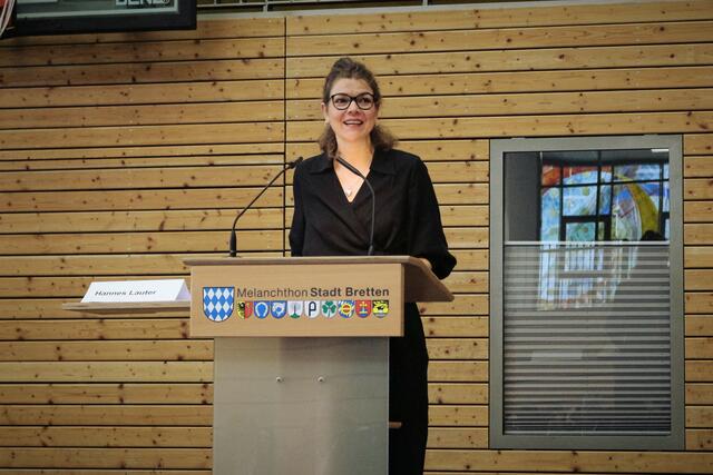 Julia Tief von der Generaldirektion Bildung, Jugend, Sport und Kultur der EU-Kommission informierte über verschiedene Jugendprogramme der EU. | Foto: kuna