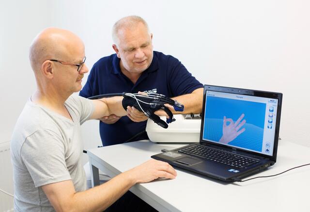 Schlaganfall Intensiv-Therapie. | Foto: Hand- und Ergotherapie Laborn GbR