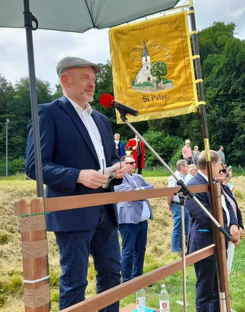 Ortsvorsteher Torsten Müller beim Grußwort.