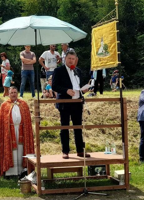 OB Martin Wolff: "Beten, arbeiten und feiern gehörten zusammen. Punkt 1 ist erledigt, Punkt 2 findet wieder morgen statt, Punkt 3 folgt jetzt. Auf geht´s"