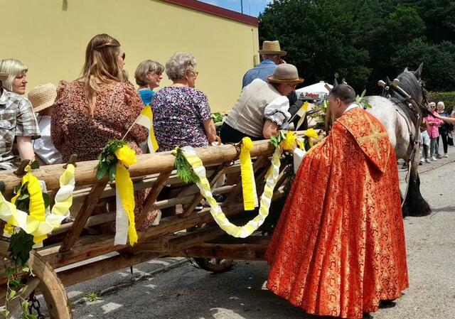 Befehlsausgabe oder Befehlempfang? Anna-Elisabeth Albert-Berg und Pfarrer Wolfgang Streicher