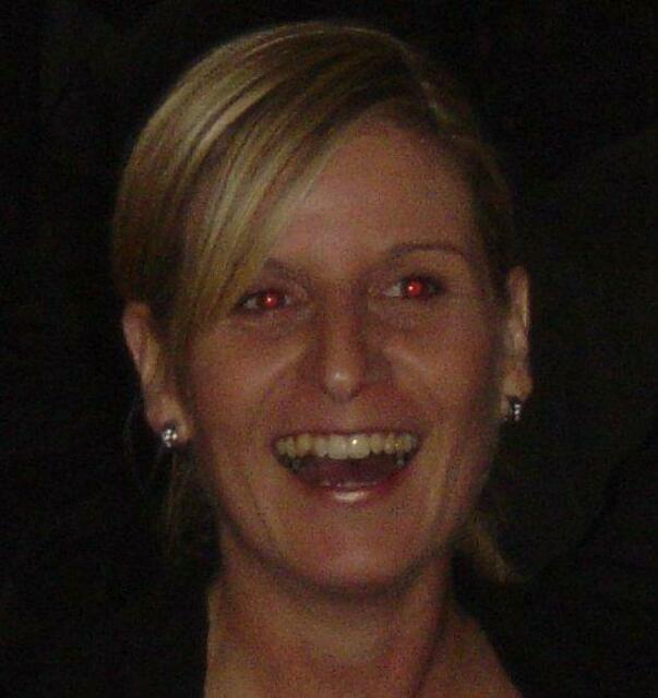 "Dieses Lachen kann nur getoppt werden, wenn ihr mich mit einer Begleitung zum echten Swiftie macht und uns auf ein Konzert schickt, und somit natürlich zu den glücklichsten Gewinnern!", schreibt Tanja Welter. | Foto: privat