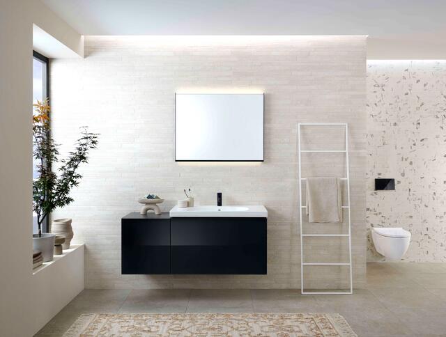 Klare Kante: Waschplatz, bei dem sich eckig-geometrische Formen harmonisch ergänzen. | Foto: DJD/Geberit