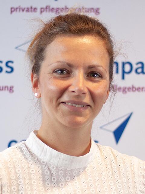 Claudia Ssymmank. | Foto: compass pflegeberatung