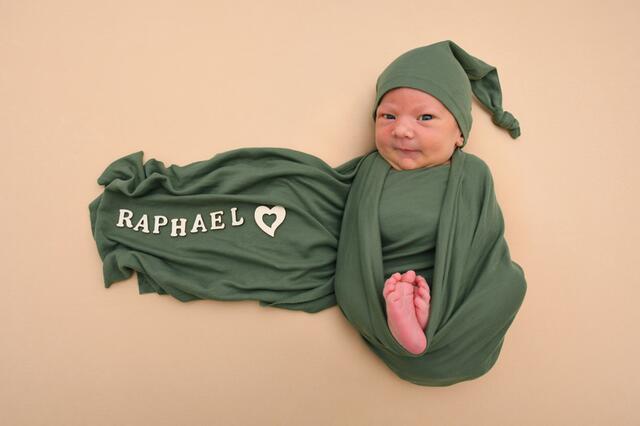 Raphael Gropp aus Bretten-Rinklingen kam am 16.08.2024 in der Fürst-Stirum Klinik Bruchsal zur Welt und wog bei einer Größe von 53 Zentimetern 3750 Gramm. | Foto: babysmile24.de