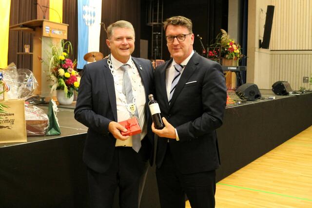 Eine Freundschaft verbindet nicht nur Bretten und Wittenberg, sondern auch deren (Noch)-Rathauschefs Martin Wolff und Torsten Zugehör. | Foto: kuna