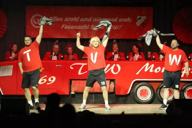 Die Borzelbehmler machen Borzelbehmler-Sachen | Foto: Bernd Liebe