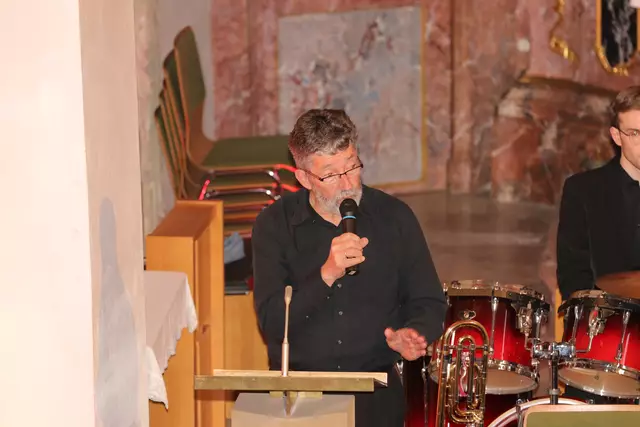 ...und Hans-Joachim Böhler führten durch das Programm. | Foto: Patrick Pompinon