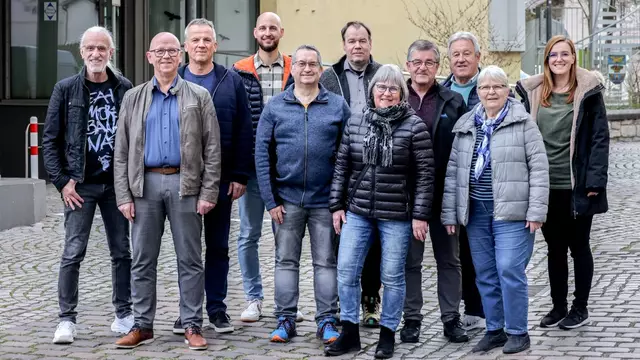 Stadtrat Thomas Rebel, Stadtrat Gerhard Schwarz, Beisitzer Bernd Härdt, 1. Vorsitzender Dr. Tobias Starzmann, Beisitzer Ralph Böckle, Stadtrat Axel Zickwolf, Beisitzerin Birgit Mergel, Beisitzer Peter Weinmann, 2. Vorsitzender Bernd Diernberger, Schriftführerin Heidi Leins, Kassiererin Mary Ferreira
Es fehlt Alexander Kerres. | Foto: Thomas Rebel