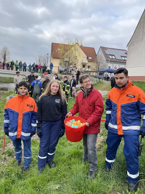 115 Bälle werden auf die Reise geschickt. | Foto: Rolf Bickel