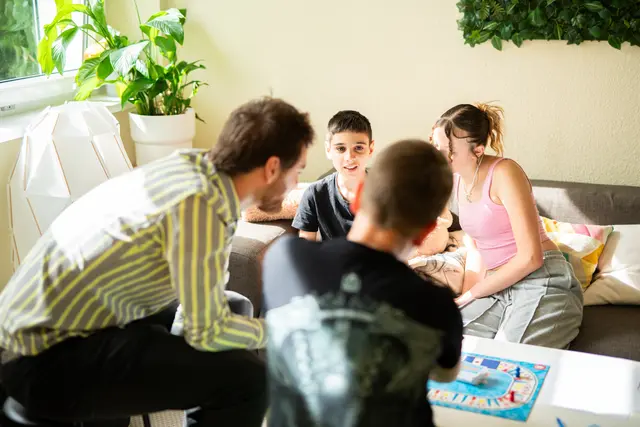 Wer an einem sozialen Beruf Interesse hat, aber noch nicht sicher ist, kann während eines Freien Sozialen Jahrs oder beim Freiwilligendienst in die vielseitige Branche hineinschnuppern. | Foto: Badischer Landesverein