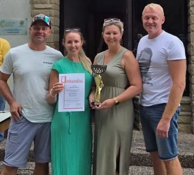 Siegermannschaft Wettschiessen
v.r.n.l: Andreas Hauser, Natalie Hauser, Anna Hauser und Eduart Hauser
| Foto: gg