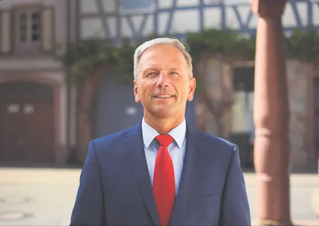 Heiko Genthner freut sich. | Foto: Gemeinde Königsbach-Stein
