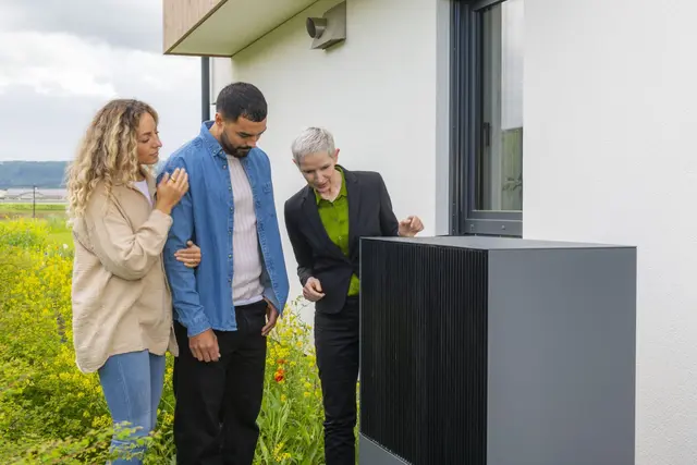 Die deutlich gestiegenen Verkaufszahlen belegen, dass Wärmepumpen in der Mitte der Gesellschaft angekommen sind. | Foto: Zukunft Altbau