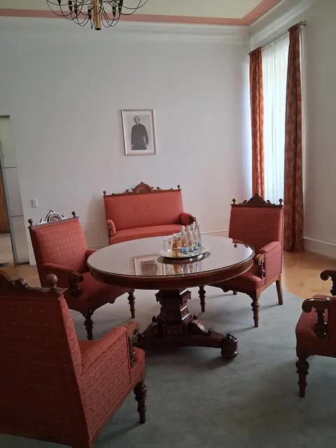 Empfangszimmer im Bischofspalais. | Foto: A.E. Albert-Berg