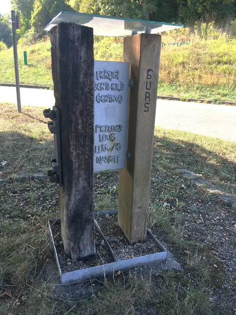 Mahnmahl für die im Jahre 1940 nach Gurs verschleppten Jöhlinger Juden

 | Foto: A. Machauer