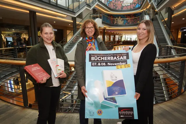 Anna Eickhoff und Andrea Boyer vom Lions Club Pforzheim – Bertha Benz freuen sich zusammen mit Janine Lockner von der Schlössle Galerie (von links) auf den Bücherbasar und die Aktion zur Diabetes-Vorsorge. | Foto: Lions Club Pforzheim - Bertha Benz