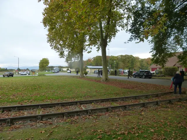 Symbolische Schienen in Gurs. | Foto: Leins