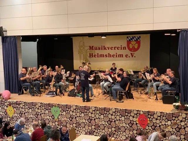 Musikalische Unterhaltung durch den Musikverein Büchenau | Foto: L. Huber