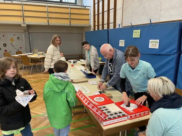 Waffel- und Schaumkussstand der Vereinsjugend | Foto: F. Huber